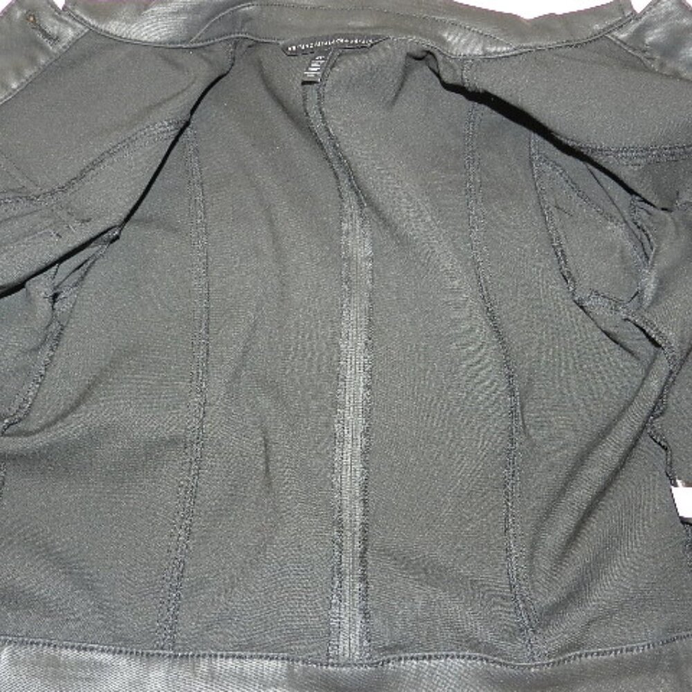 White House Black Market Black Coated Denim Cropped Pocket Jacket Size 4P - Picture 14 of 16